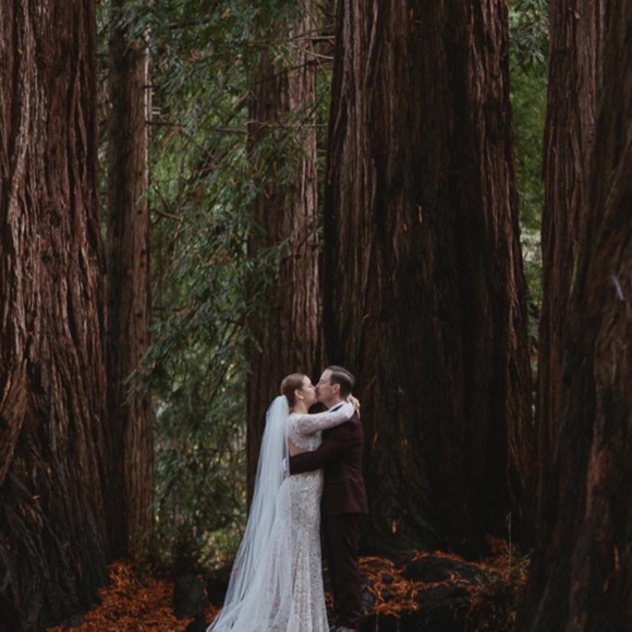 💞HELP! WEDDINGS AREN'T CHEAP💞 - Picture 3 of 4